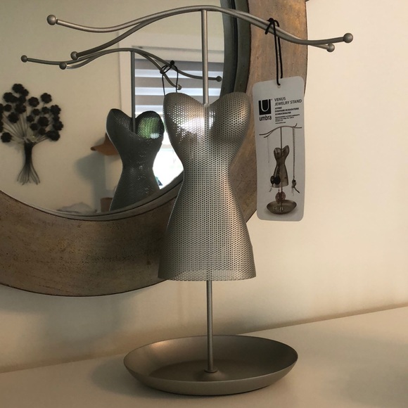 Umbra Venus Jewelry Stand NEW with tag. - Picture 5 of 5